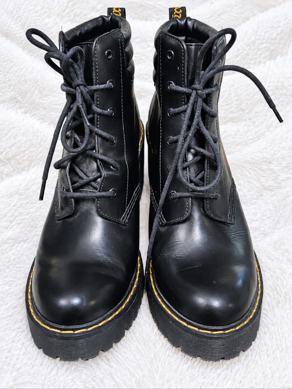 Dr. Martens Persephone Black Leather Heeled Combat Boots Women’s 9 EU 41